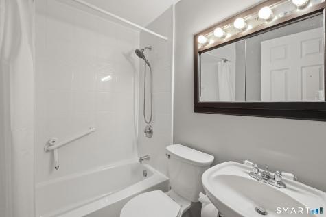 22 Geraldine Drive Ellington CT 06029
