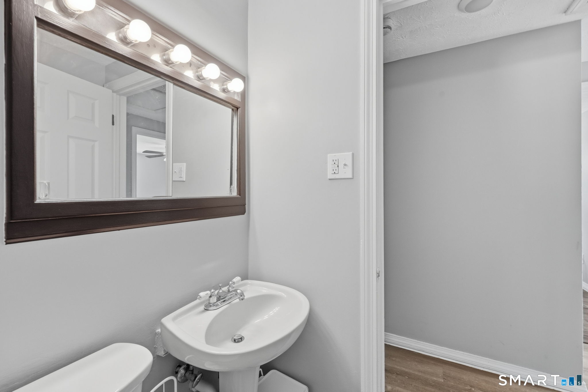 22 Geraldine Drive Ellington CT 06029