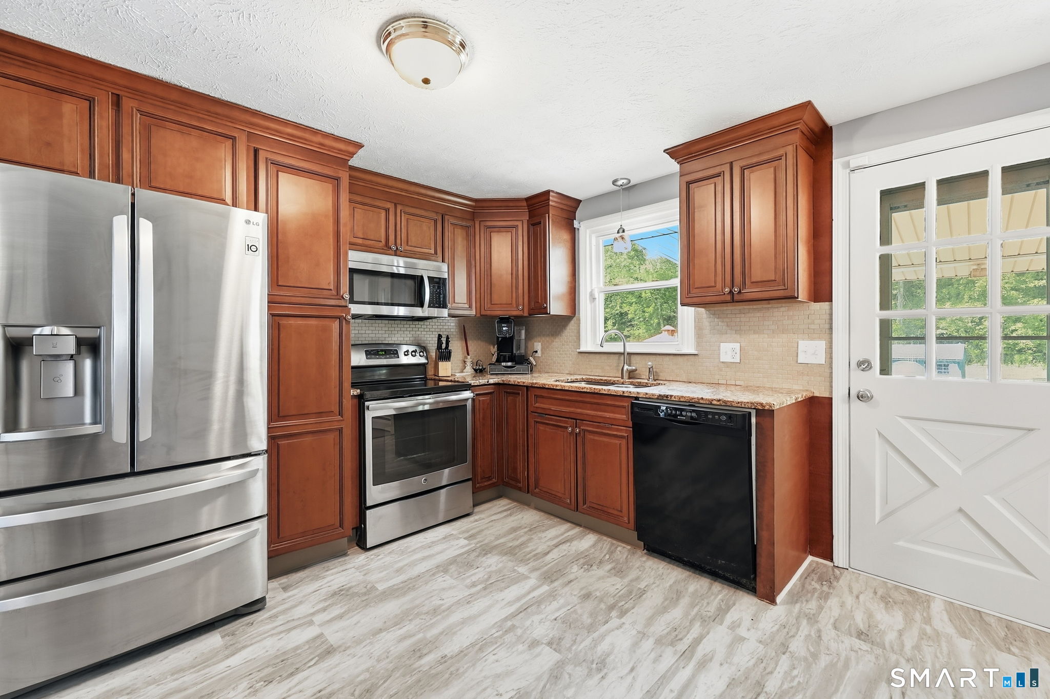 22 Geraldine Drive Ellington CT 06029
