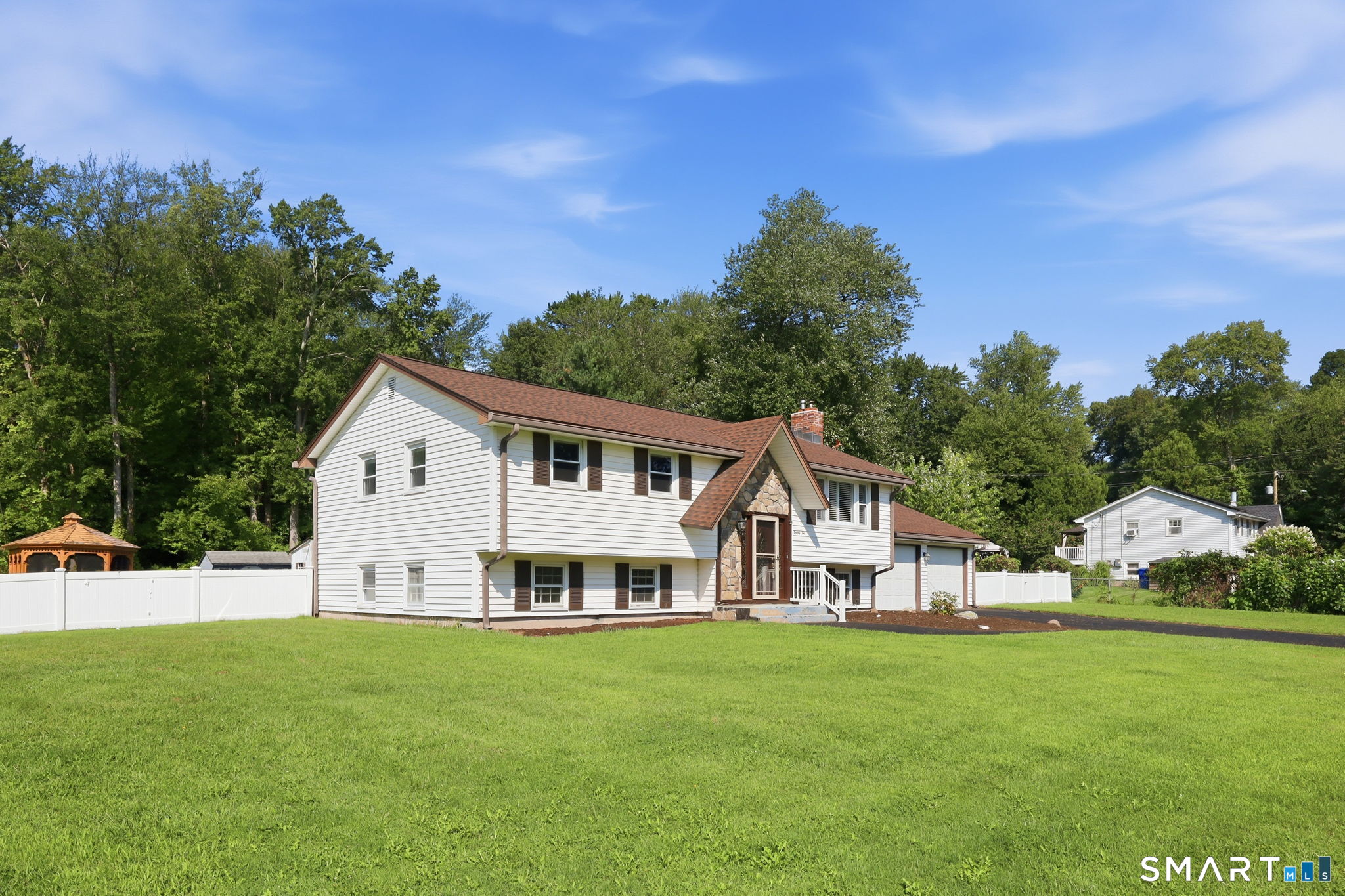 22 Geraldine Drive Ellington CT 06029