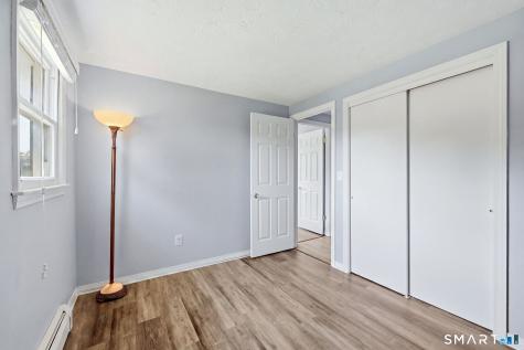22 Geraldine Drive Ellington CT 06029