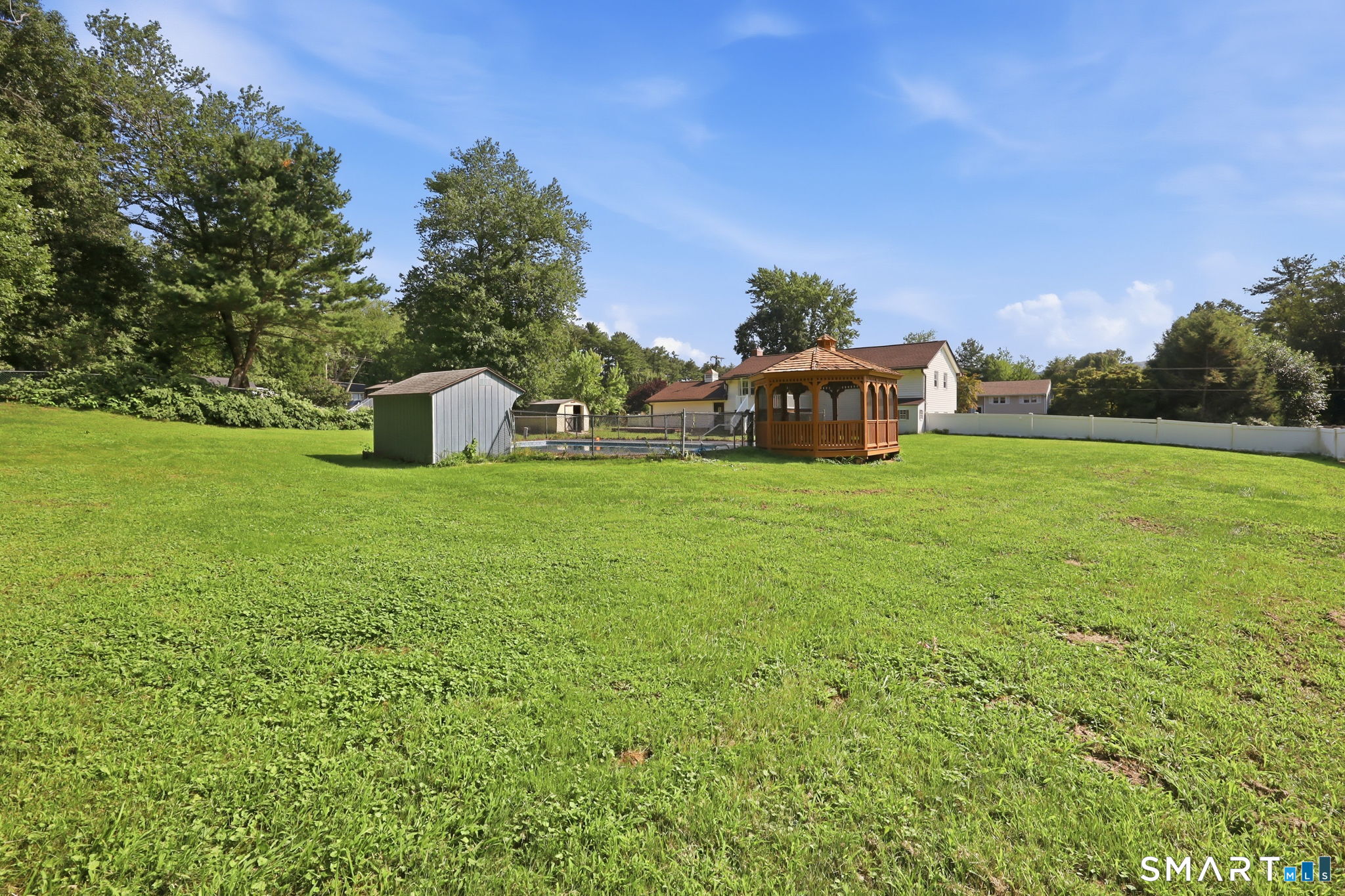 22 Geraldine Drive Ellington CT 06029