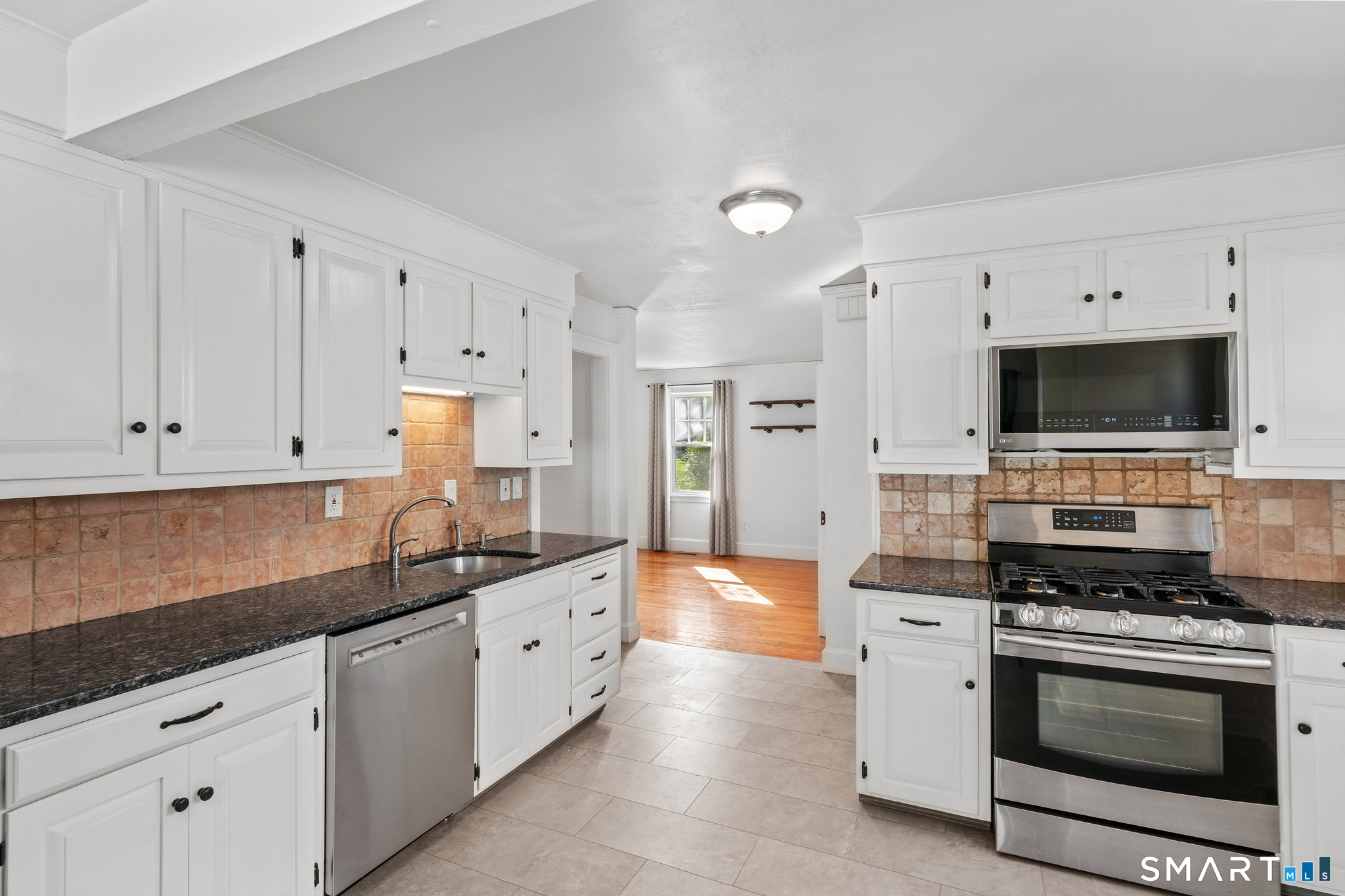 64 Woodmere Road West Hartford CT 06119