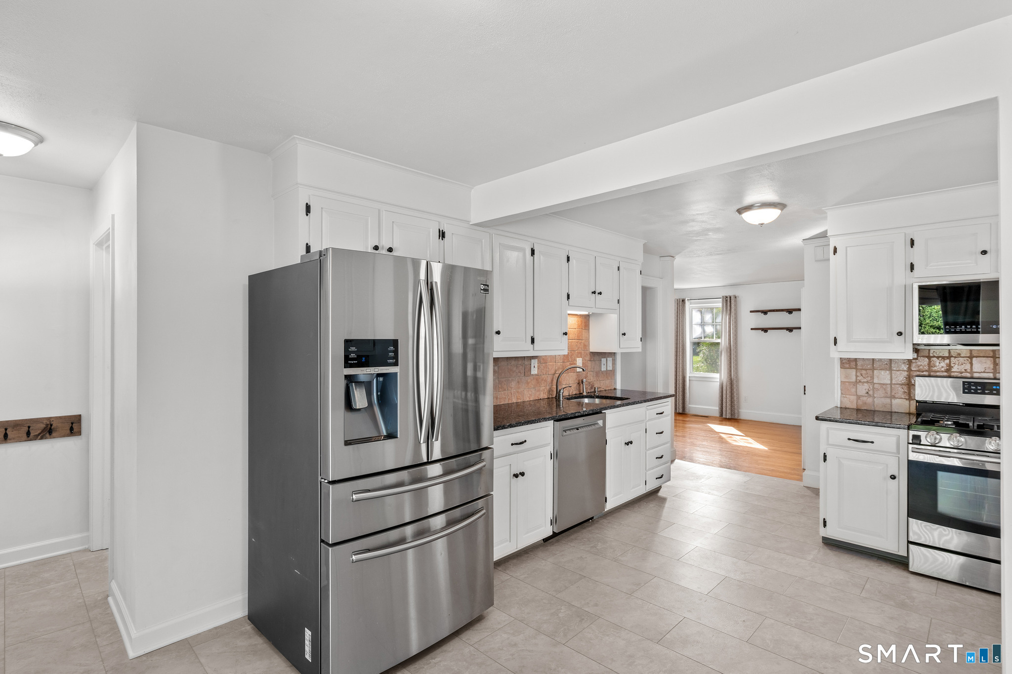 64 Woodmere Road West Hartford CT 06119