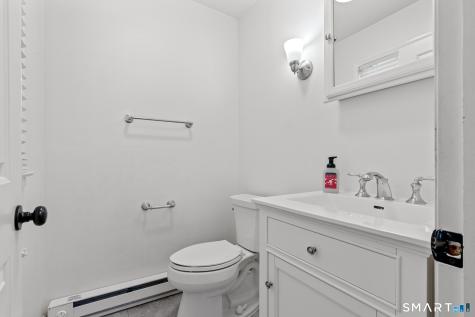 64 Woodmere Road West Hartford CT 06119