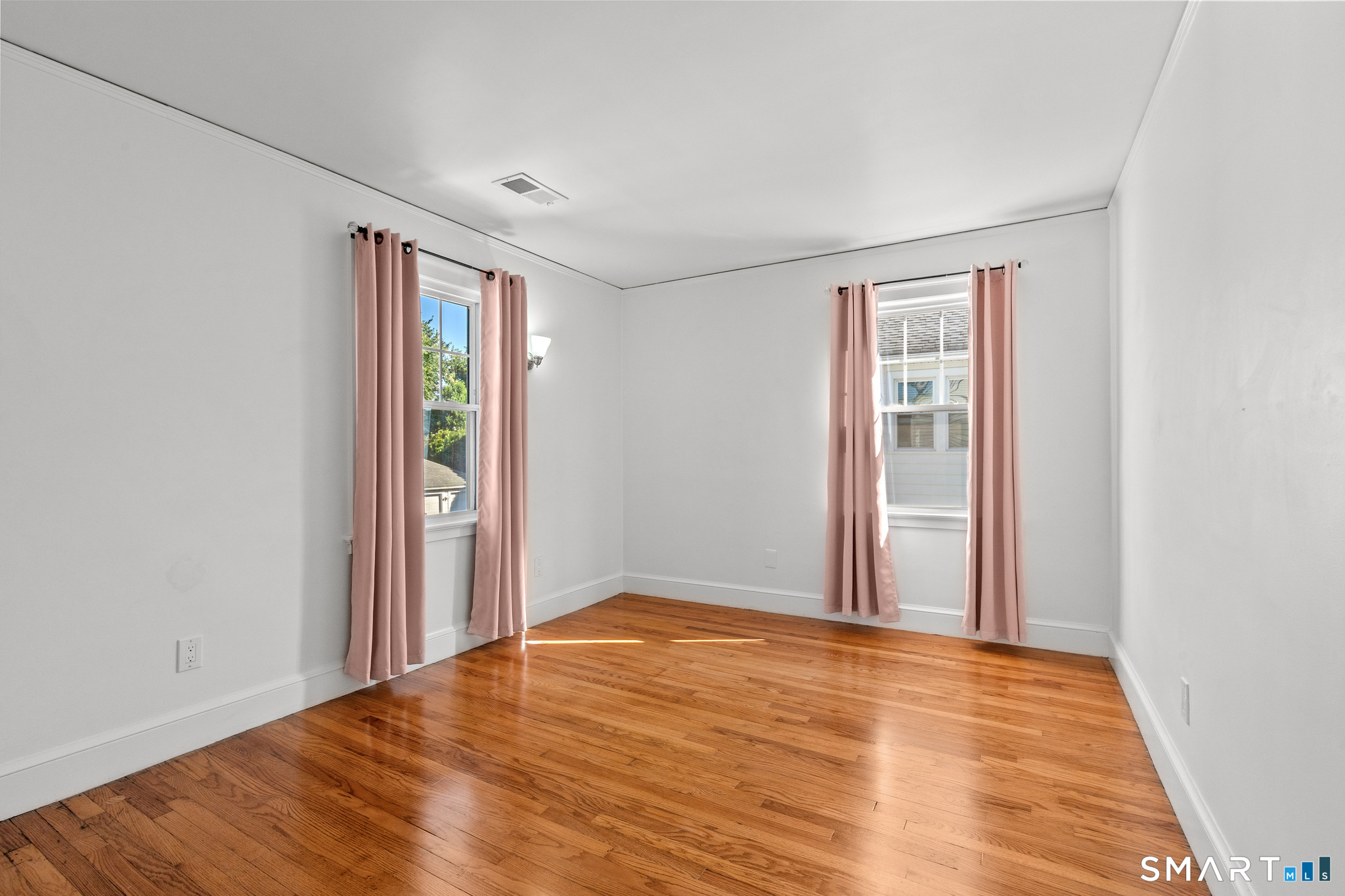 64 Woodmere Road West Hartford CT 06119