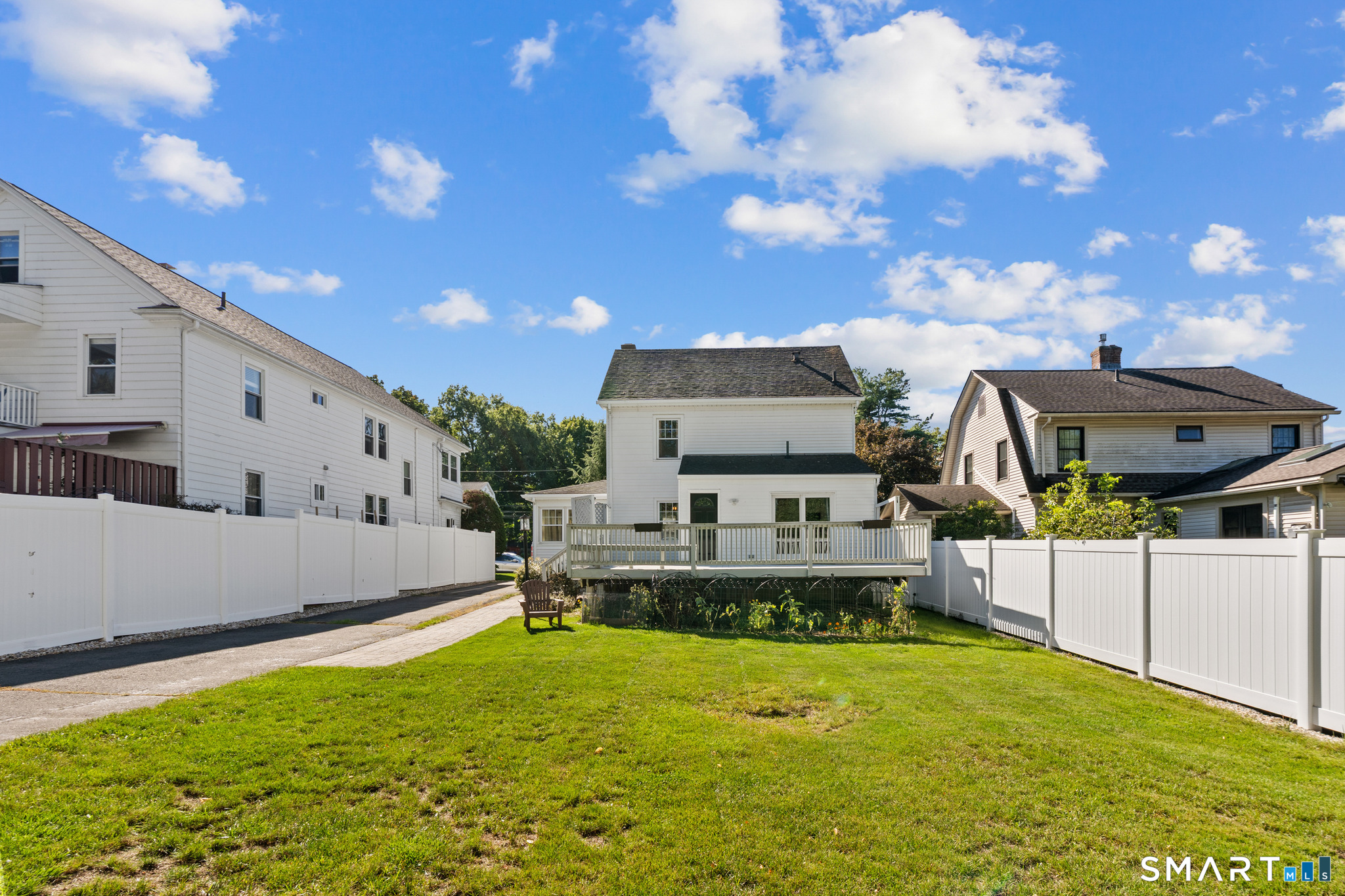 64 Woodmere Road West Hartford CT 06119