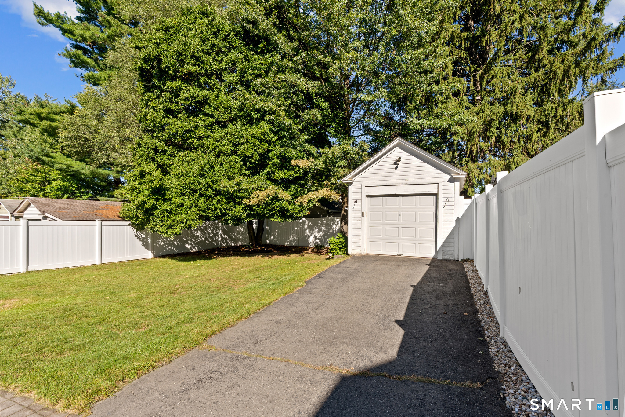 64 Woodmere Road West Hartford CT 06119