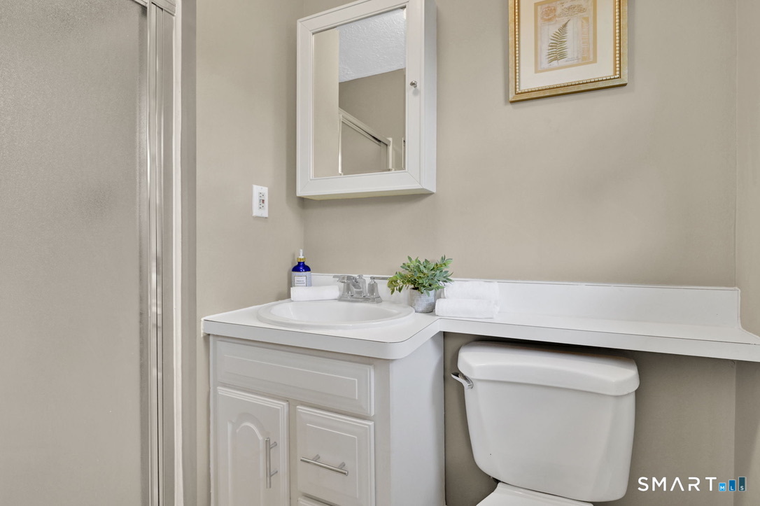 24 Brookview Drive Glastonbury CT 06033