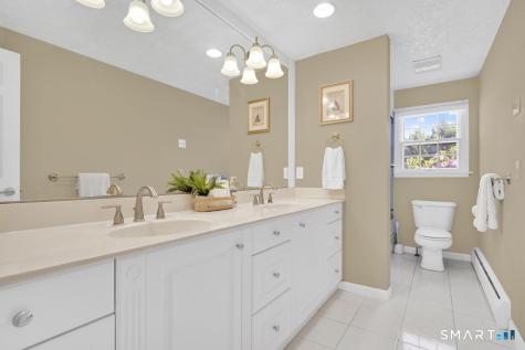 24 Brookview Drive Glastonbury CT 06033