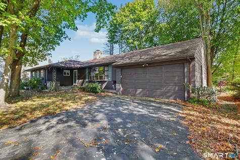 1746 Huntington Road Stratford CT 06614
