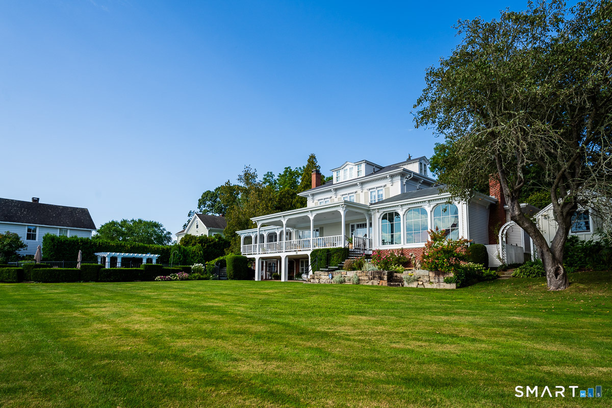 20 Grove Avenue Groton CT 06355