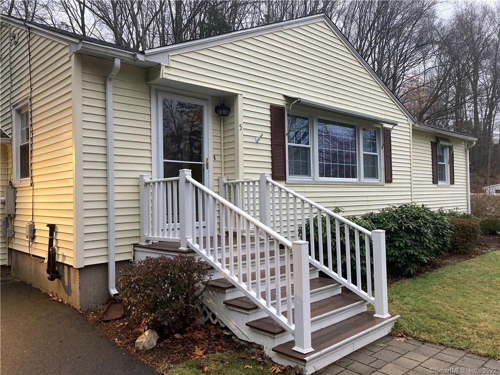 5 Rockview Drive Cheshire CT 06410