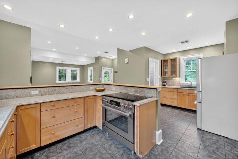 1 Alcima Drive Simsbury CT 06070