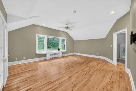 1 Alcima Drive Simsbury CT 06070