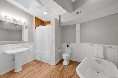 1 Alcima Drive Simsbury CT 06070