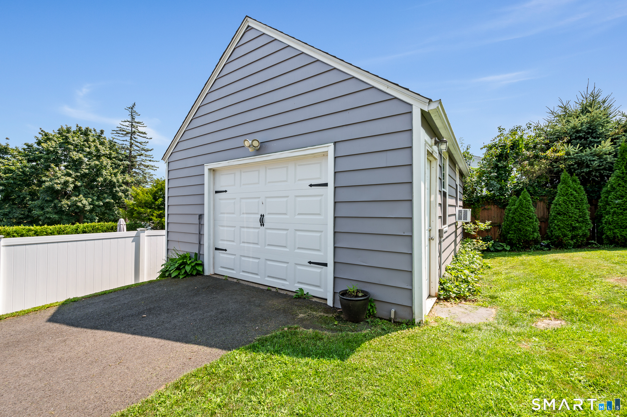 19 Harding Street Wethersfield CT 06109