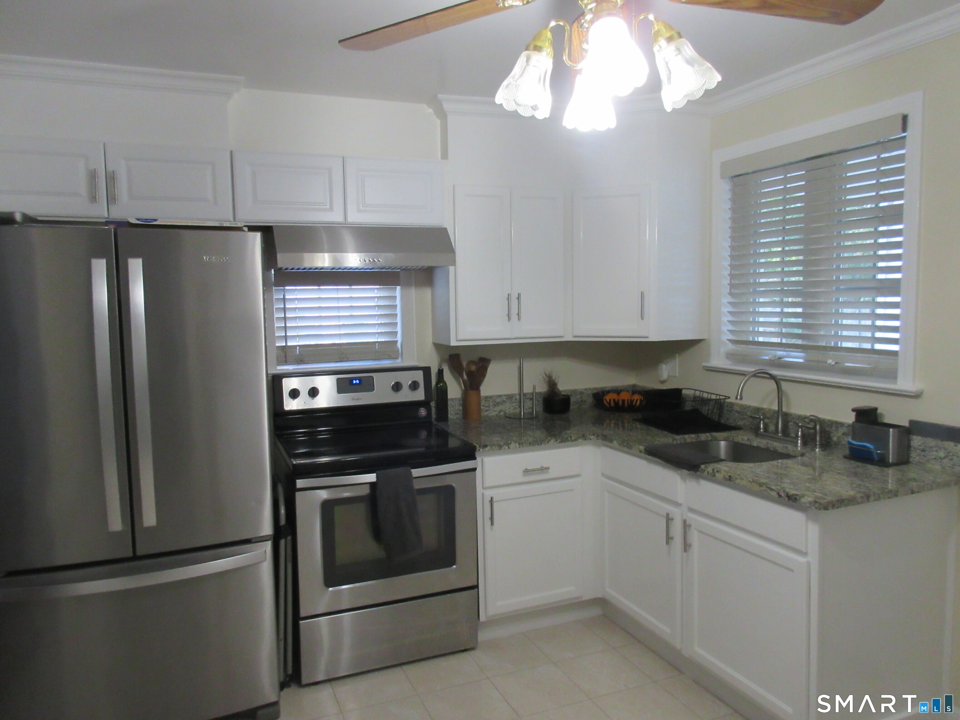 43 Breyer Avenue Bridgeport CT 06606