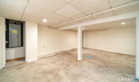 43 Breyer Avenue Bridgeport CT 06606