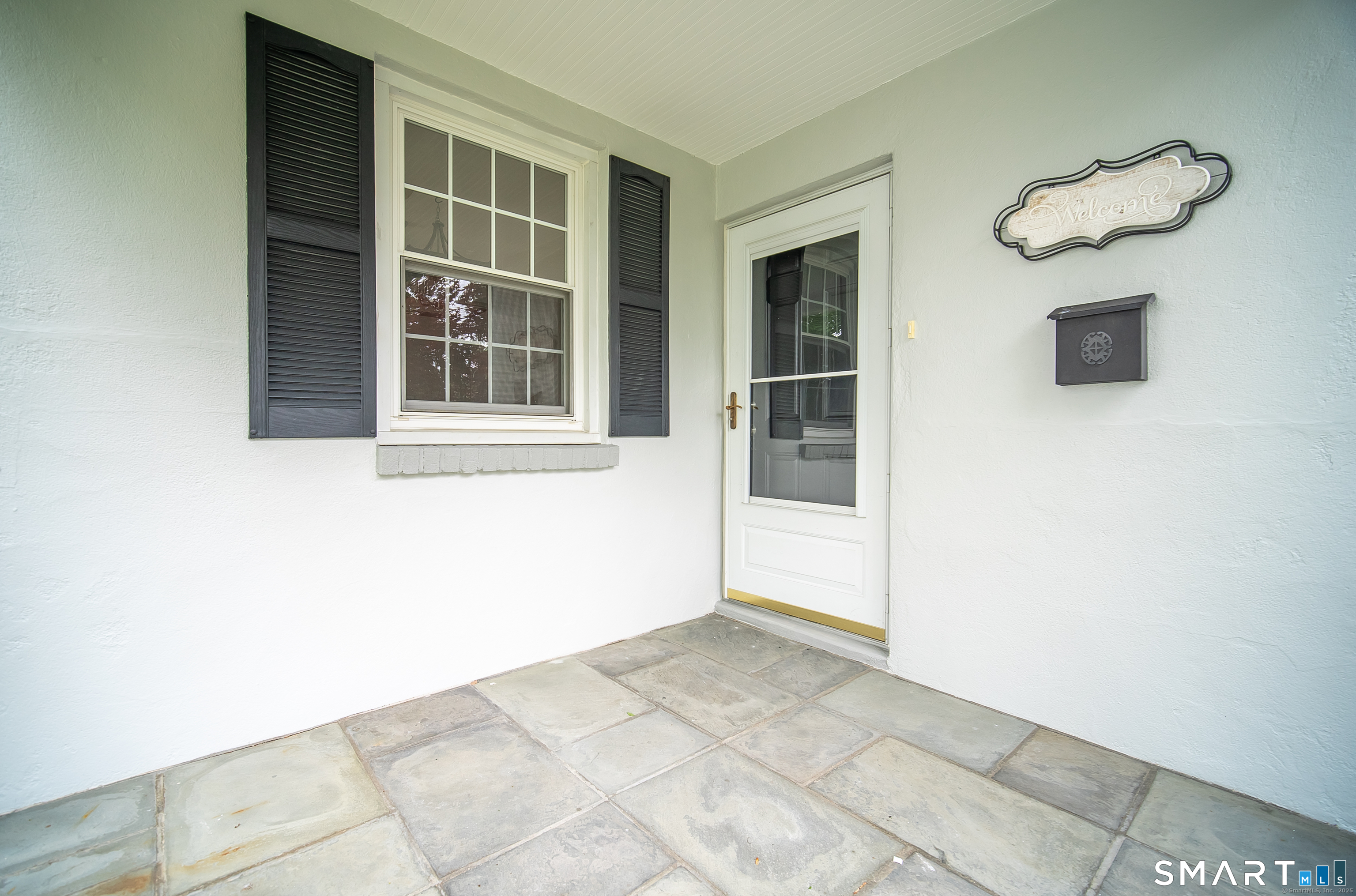 43 Breyer Avenue Bridgeport CT 06606