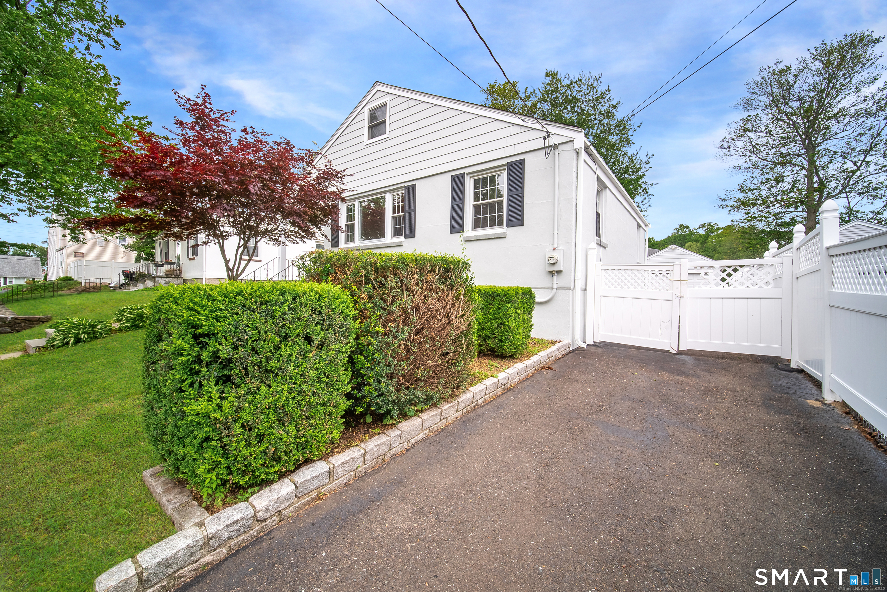 43 Breyer Avenue Bridgeport CT 06606