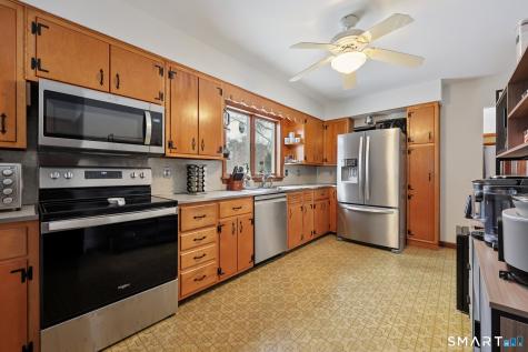 10 Hislop Street New London CT 06320