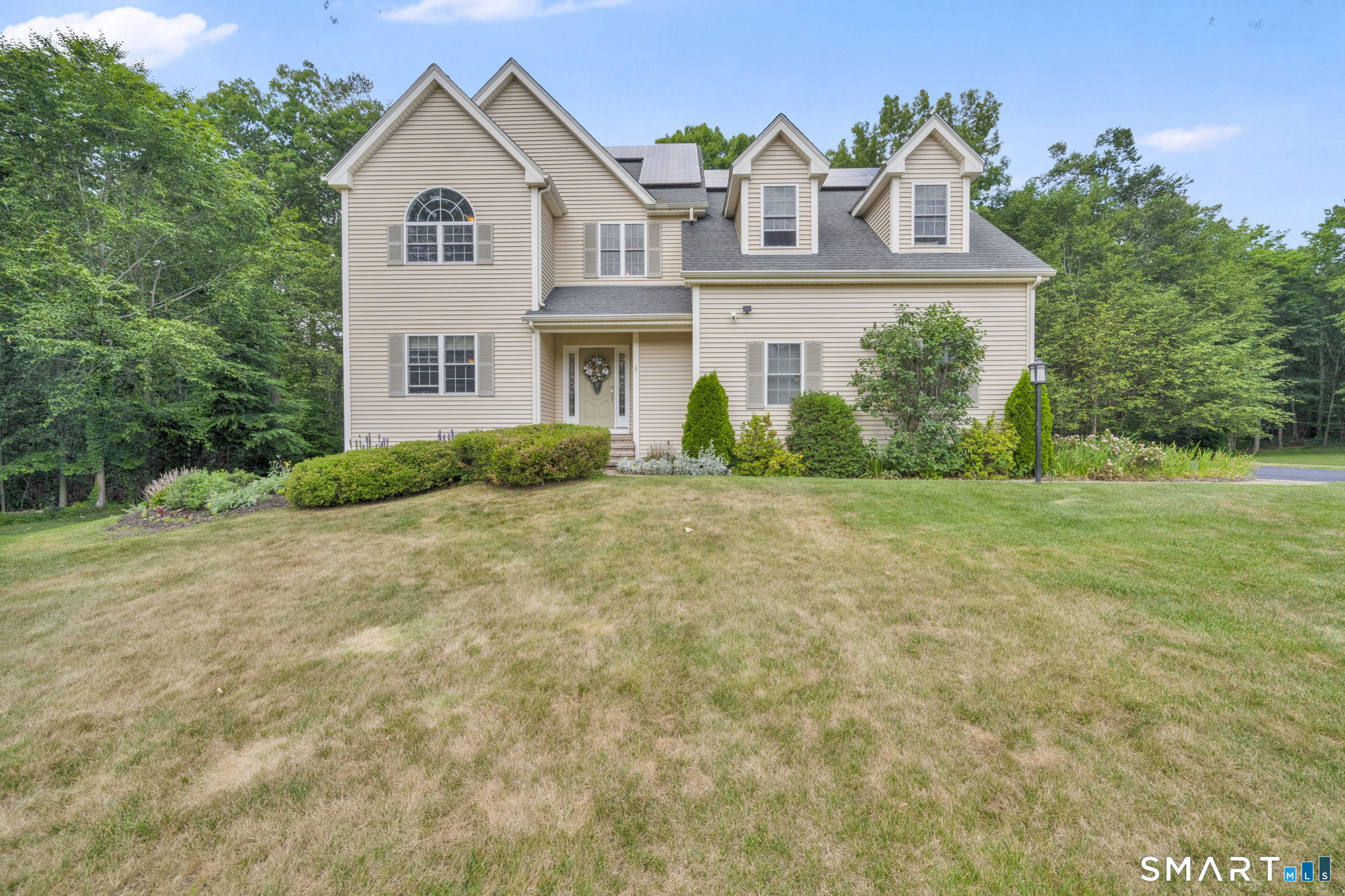 5 Edwards Way Bloomfield CT 06002