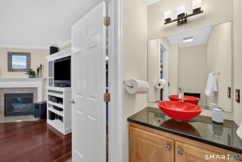 5 Edwards Way Bloomfield CT 06002