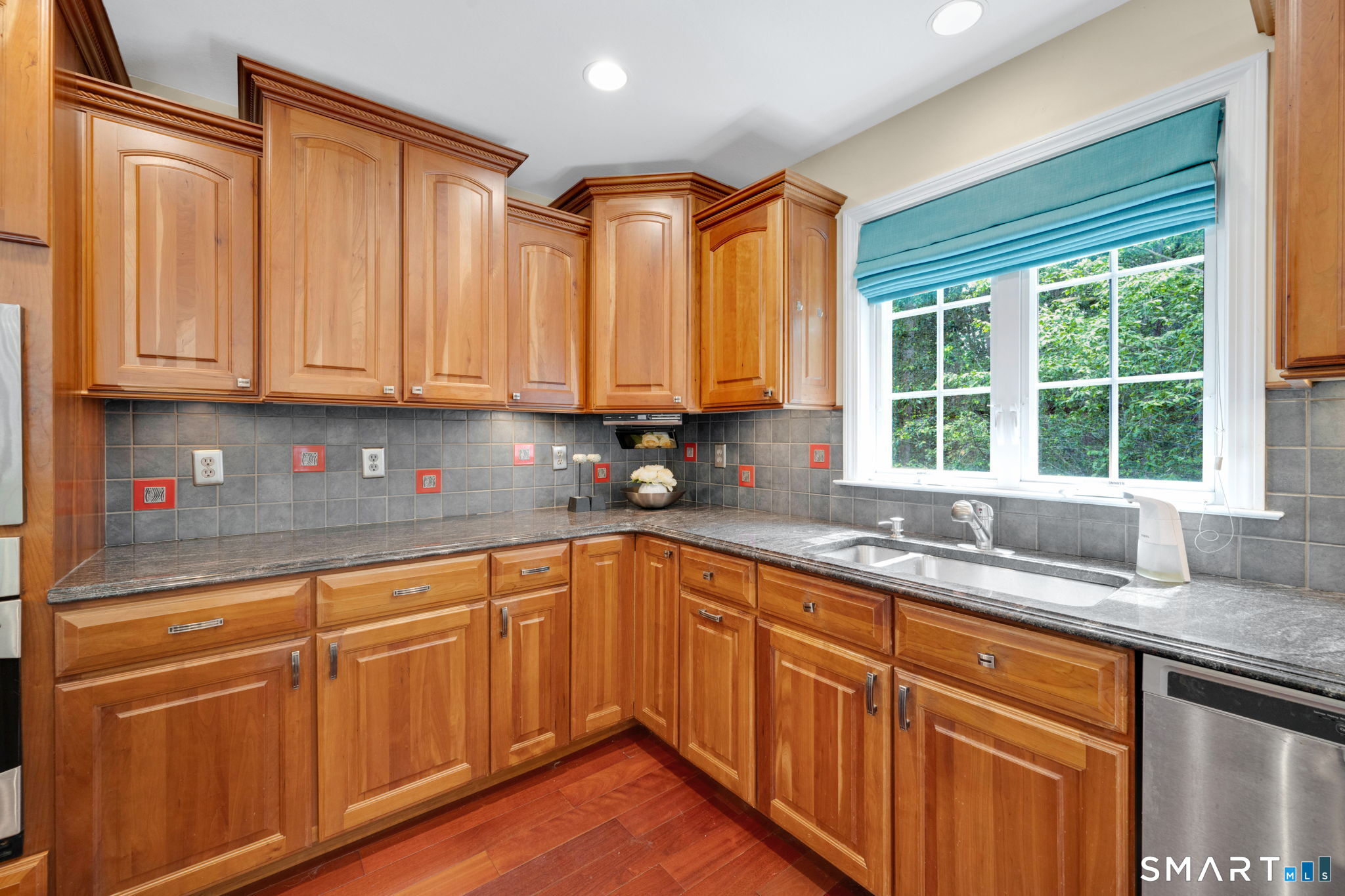 5 Edwards Way Bloomfield CT 06002