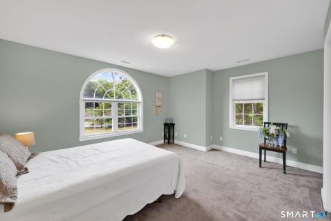 5 Edwards Way Bloomfield CT 06002