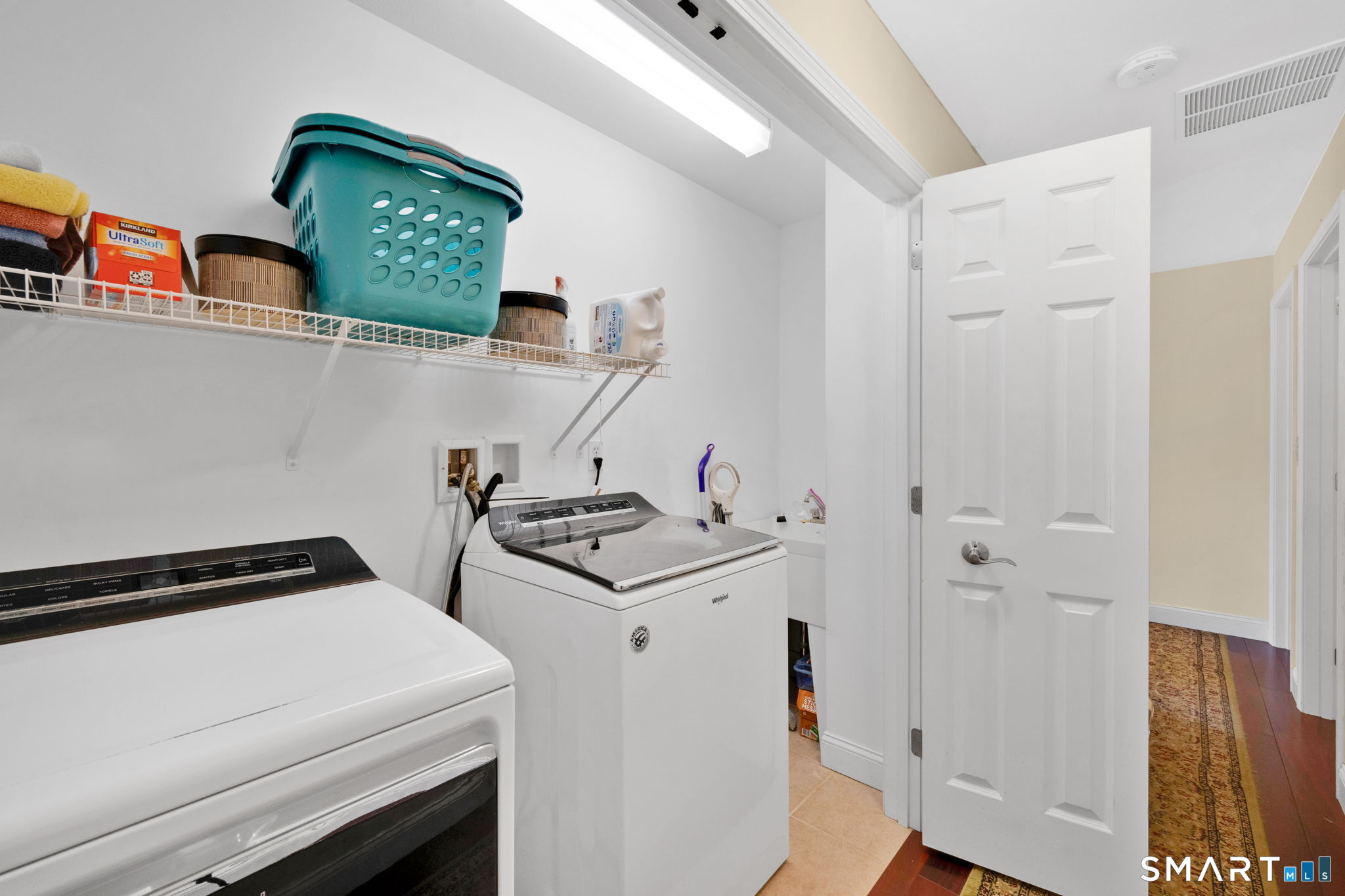 5 Edwards Way Bloomfield CT 06002