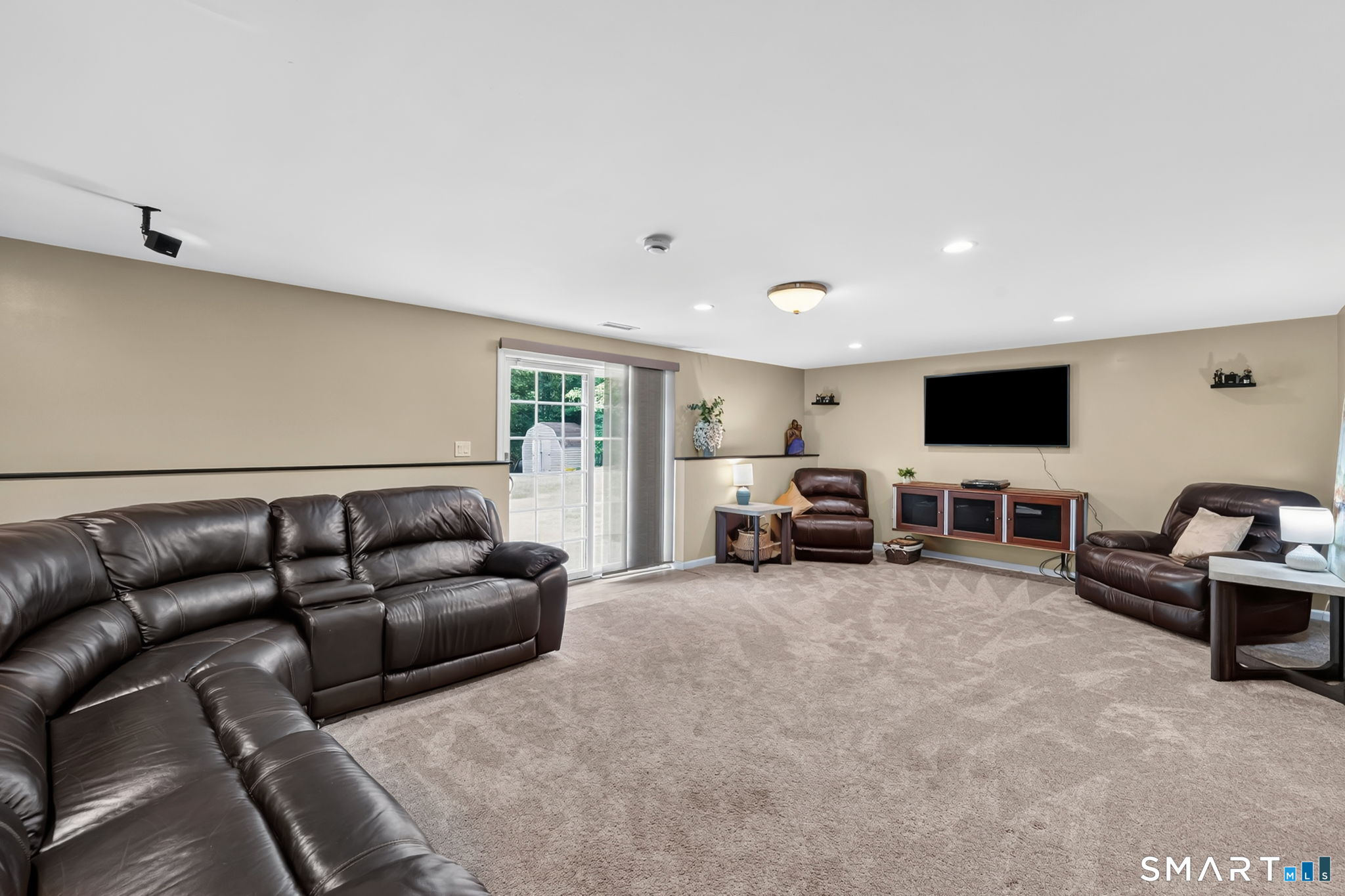 5 Edwards Way Bloomfield CT 06002