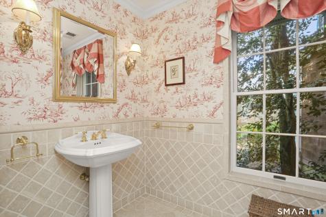 41 Lake Wind Road New Canaan CT 06840