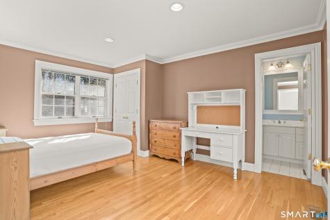 41 Lake Wind Road New Canaan CT 06840