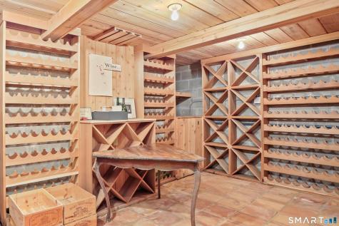41 Lake Wind Road New Canaan CT 06840