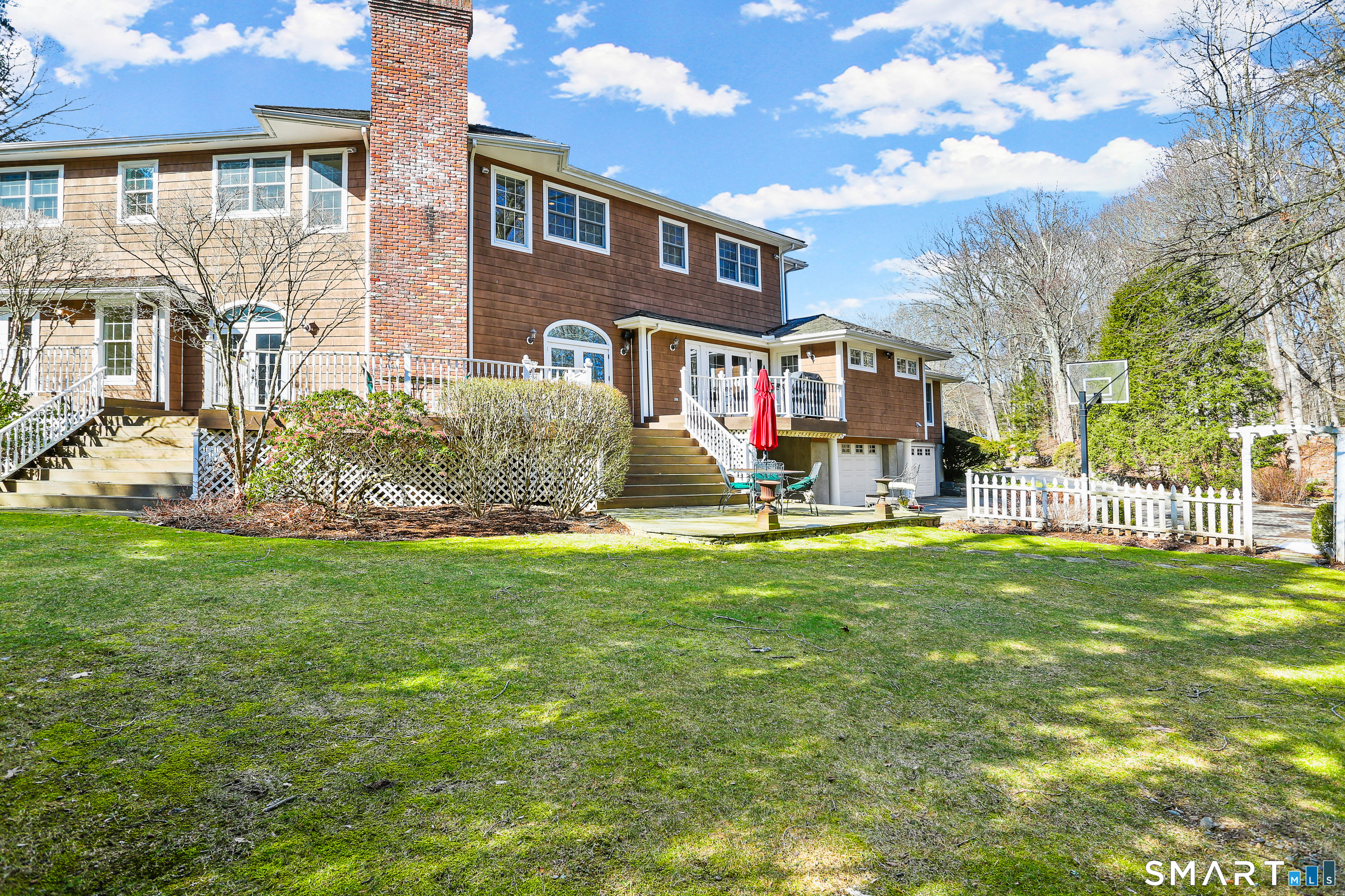 41 Lake Wind Road New Canaan CT 06840