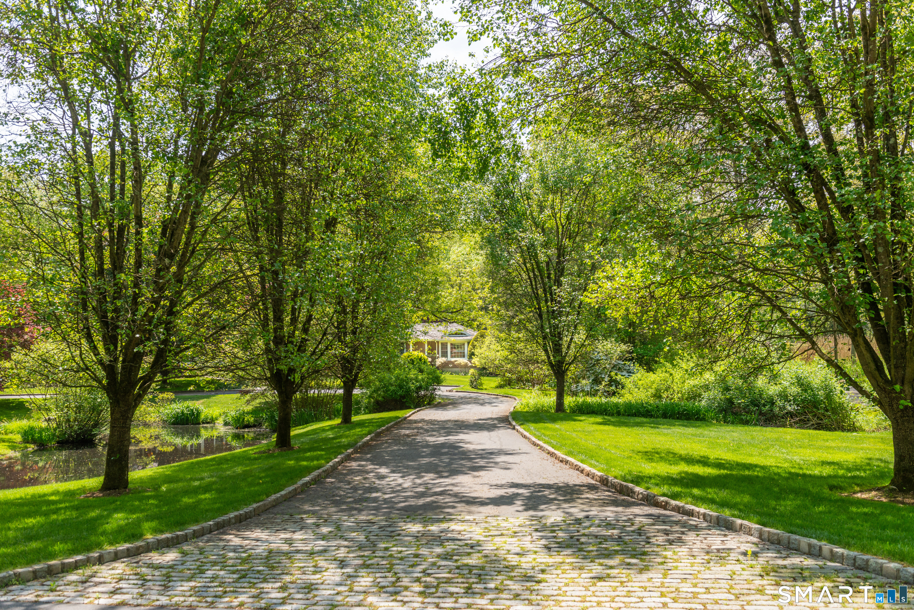 41 Lake Wind Road New Canaan CT 06840