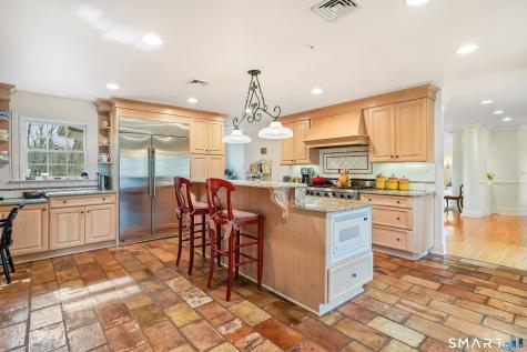 41 Lake Wind Road New Canaan CT 06840