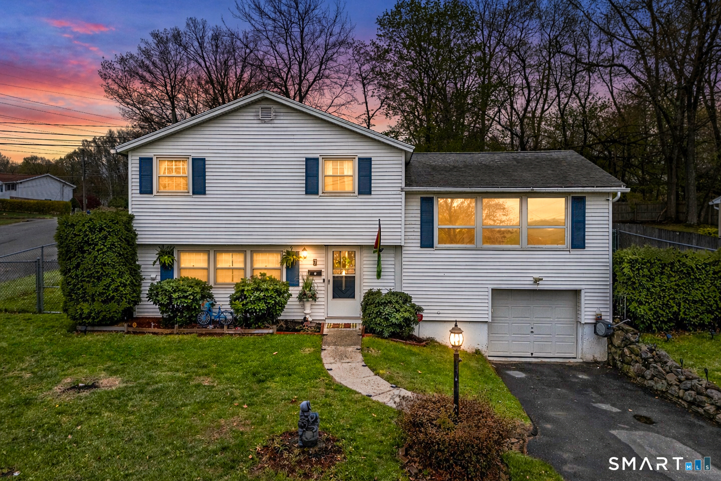 7 Plainfield Drive Waterbury CT 06708
