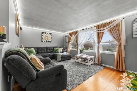 7 Plainfield Drive Waterbury CT 06708