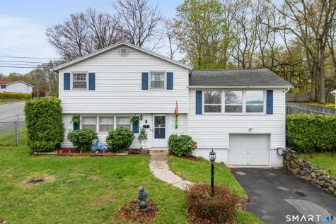 7 Plainfield Drive Waterbury CT 06708