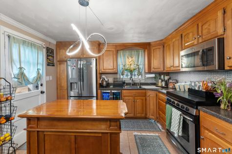 7 Plainfield Drive Waterbury CT 06708