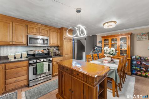 7 Plainfield Drive Waterbury CT 06708