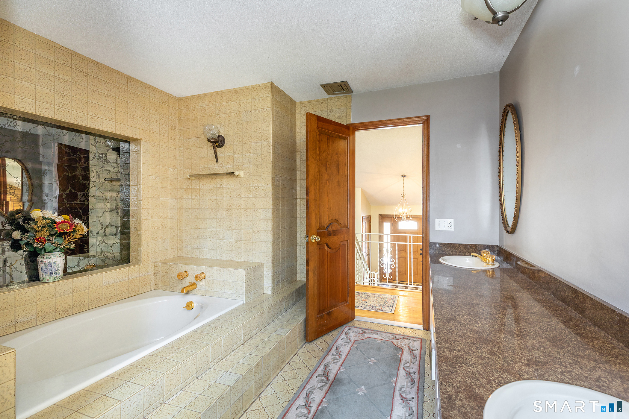 9 Delno Drive Danbury CT 06811