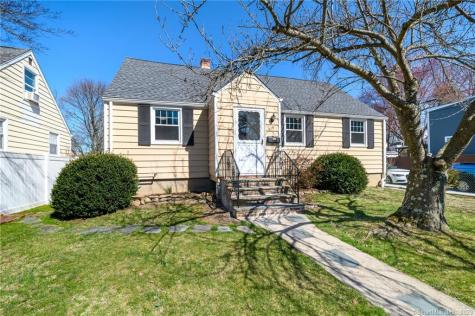 19 Bartlett Manor Norwalk CT 06850