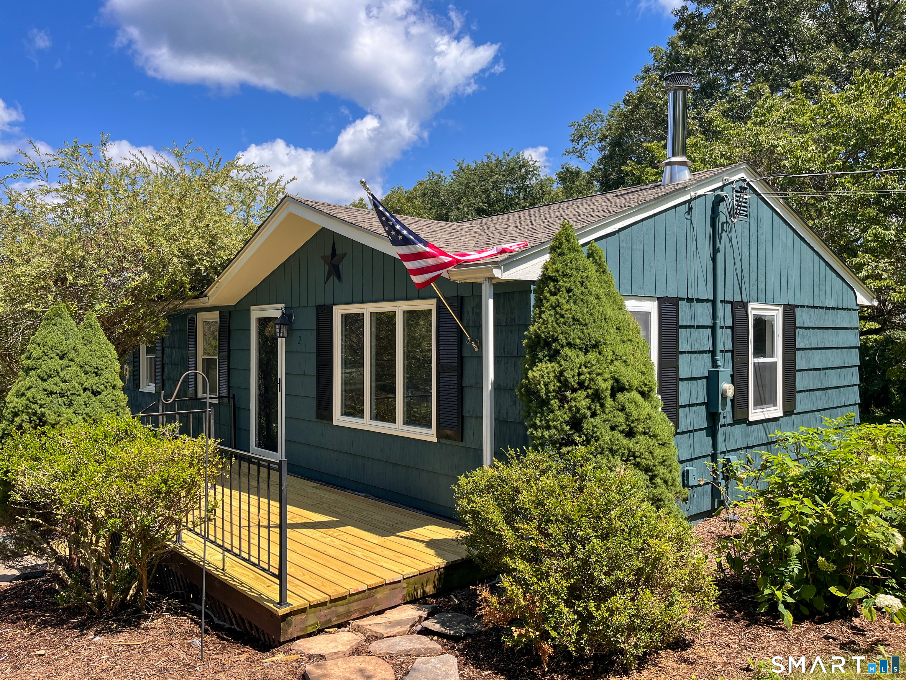 2 Johnnie Court Ledyard CT 06339