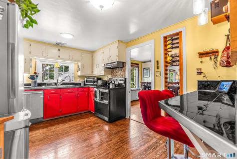 1 Glenwood Avenue Naugatuck CT 06770