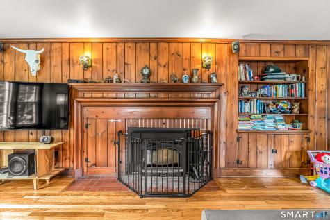 1 Glenwood Avenue Naugatuck CT 06770