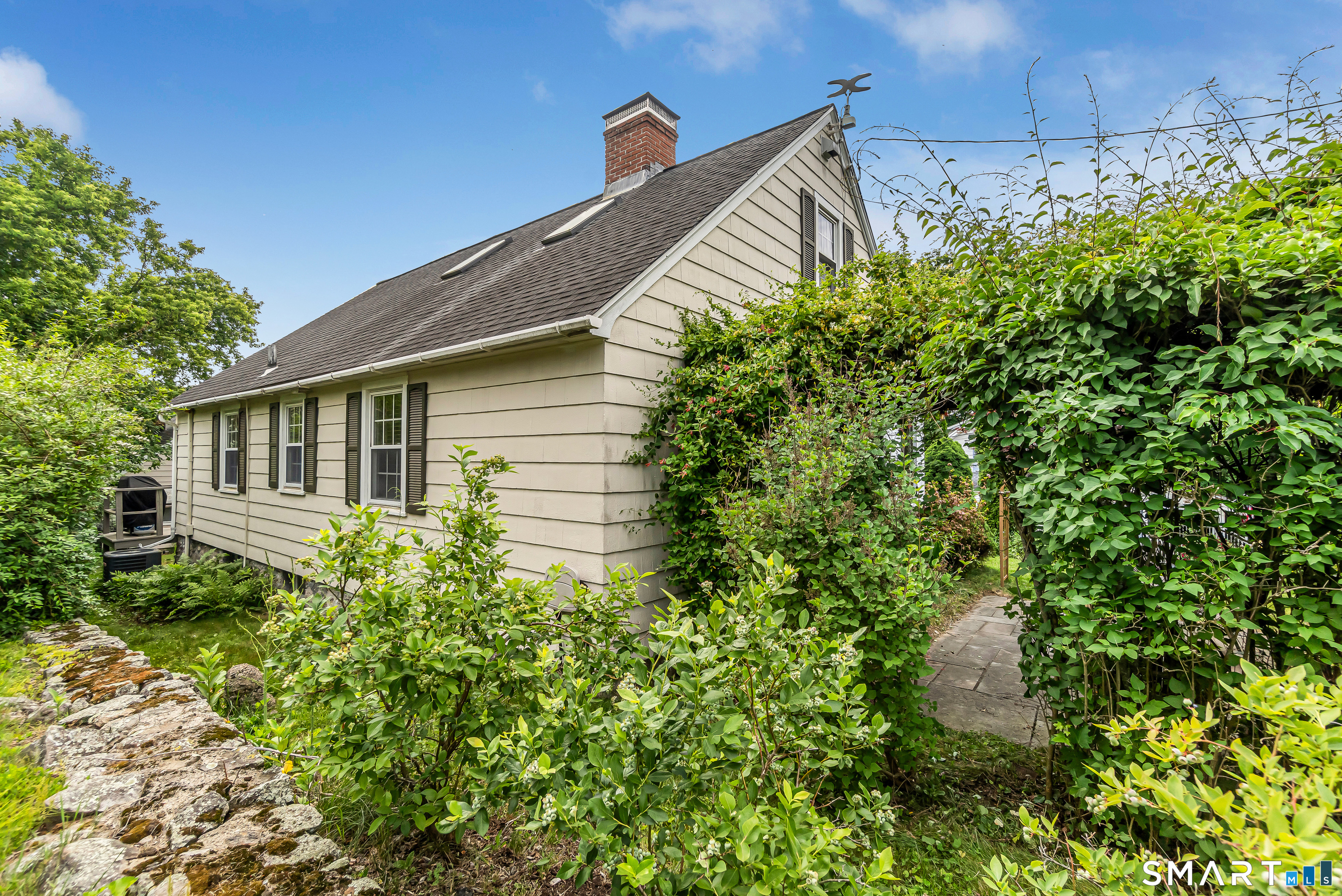 1 Glenwood Avenue Naugatuck CT 06770