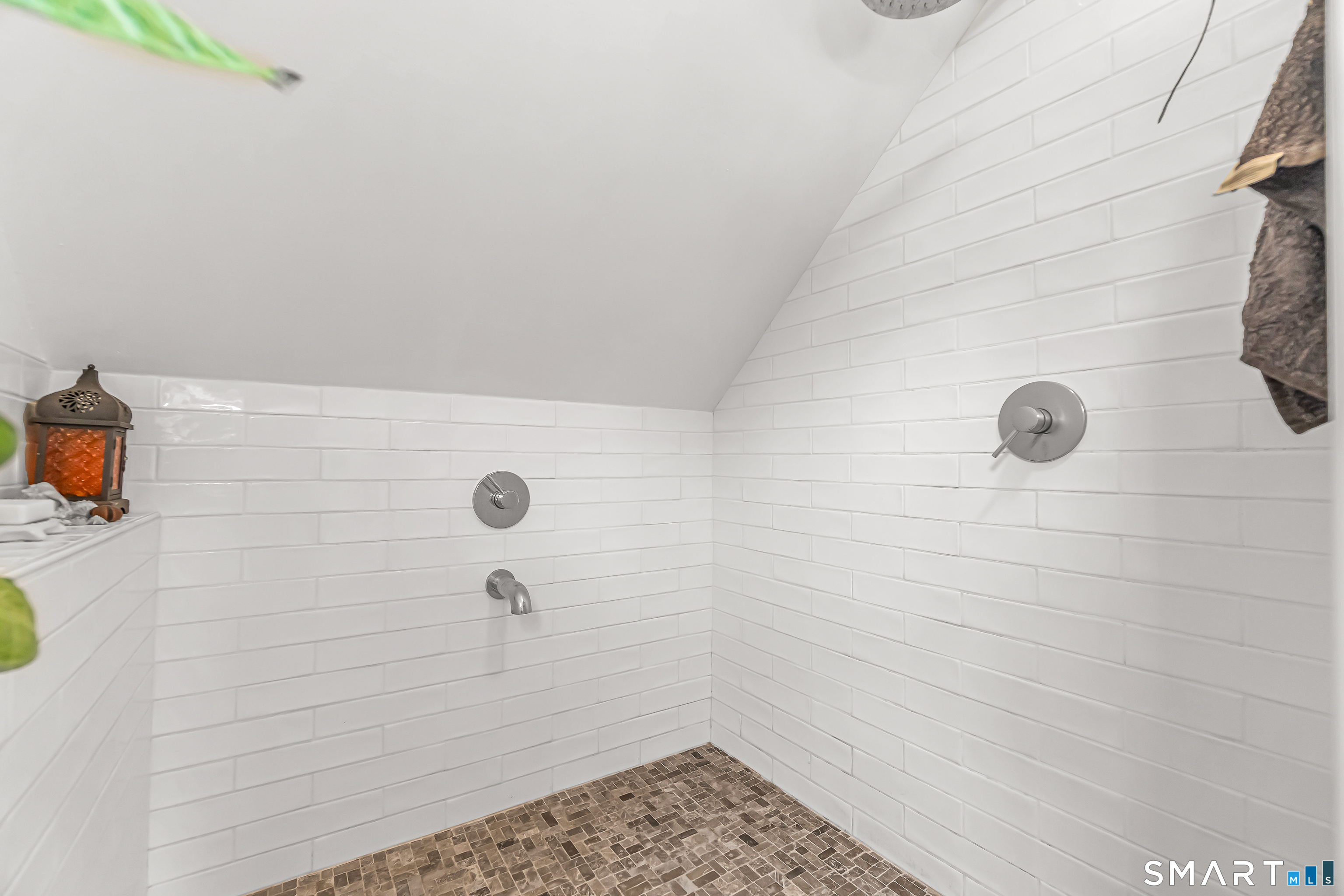 1 Glenwood Avenue Naugatuck CT 06770